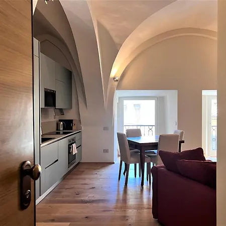 Torre Del Cavaliere Apartment